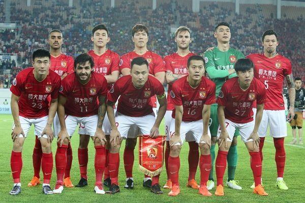 FOG与NFL达成多年合作，标志性宽松剪裁引关注