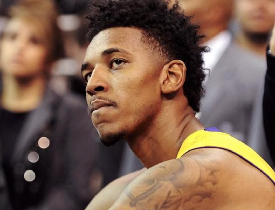 冠军中单状态低迷，JDG一比二不敌BLG，恐无缘世界赛门票！