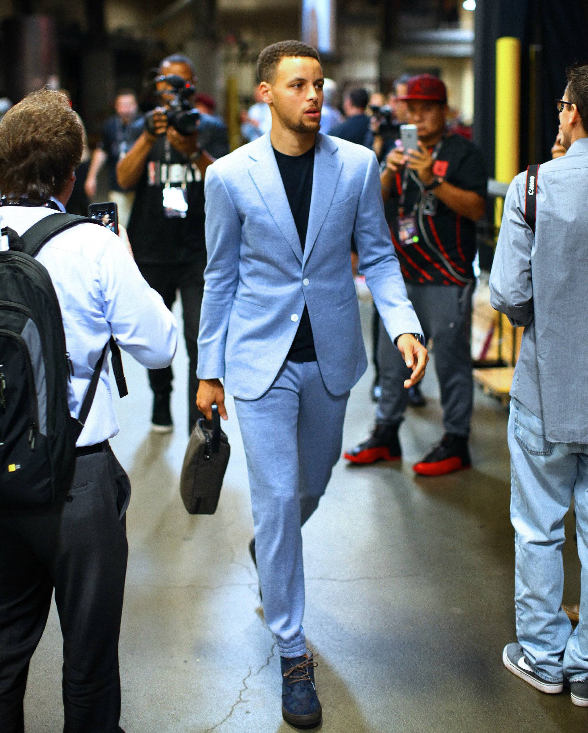 AG五连冠被说会破坏KPL生态，如果AG再夺年总冠军，KPL是不是就倒闭了呢？