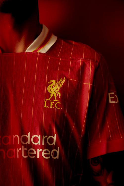 切尔西祝哈塞尔巴因克53岁生日快乐，效力期间出战177场87球34助