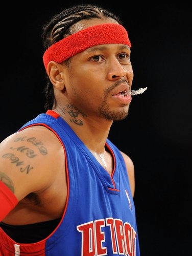 曼城vs桑德兰首发：哈兰德领衔！福登、多库在列，扎卡出战