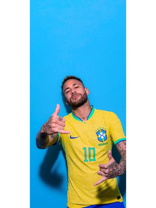 拜仁跟队：金玟哉因跟腱问题缺席，预计将在欧冠